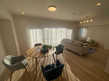 【居間・リビング】ダイアパレス栄町 