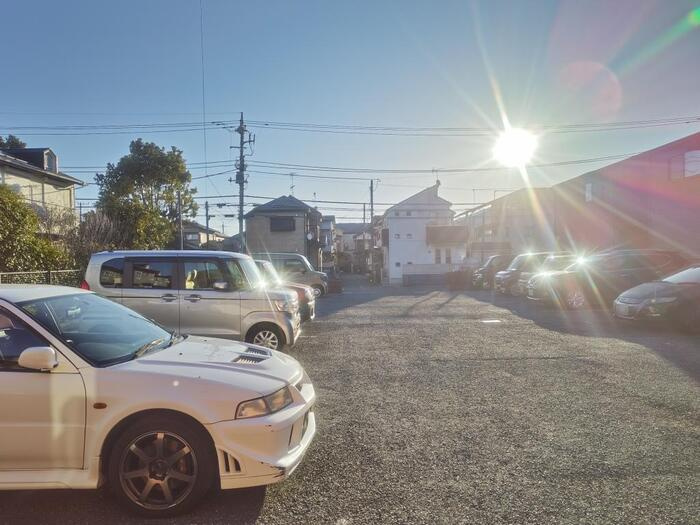 エミネンスMIYAの駐車場