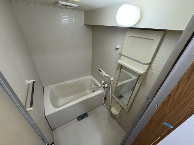 ポレール伊川　Ⅱの浴室