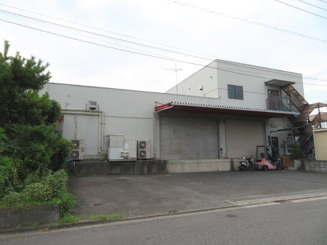 朝霞市大字上内間木の倉庫