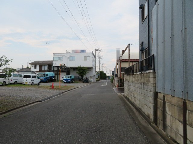 朝霞市大字上内間木の倉庫