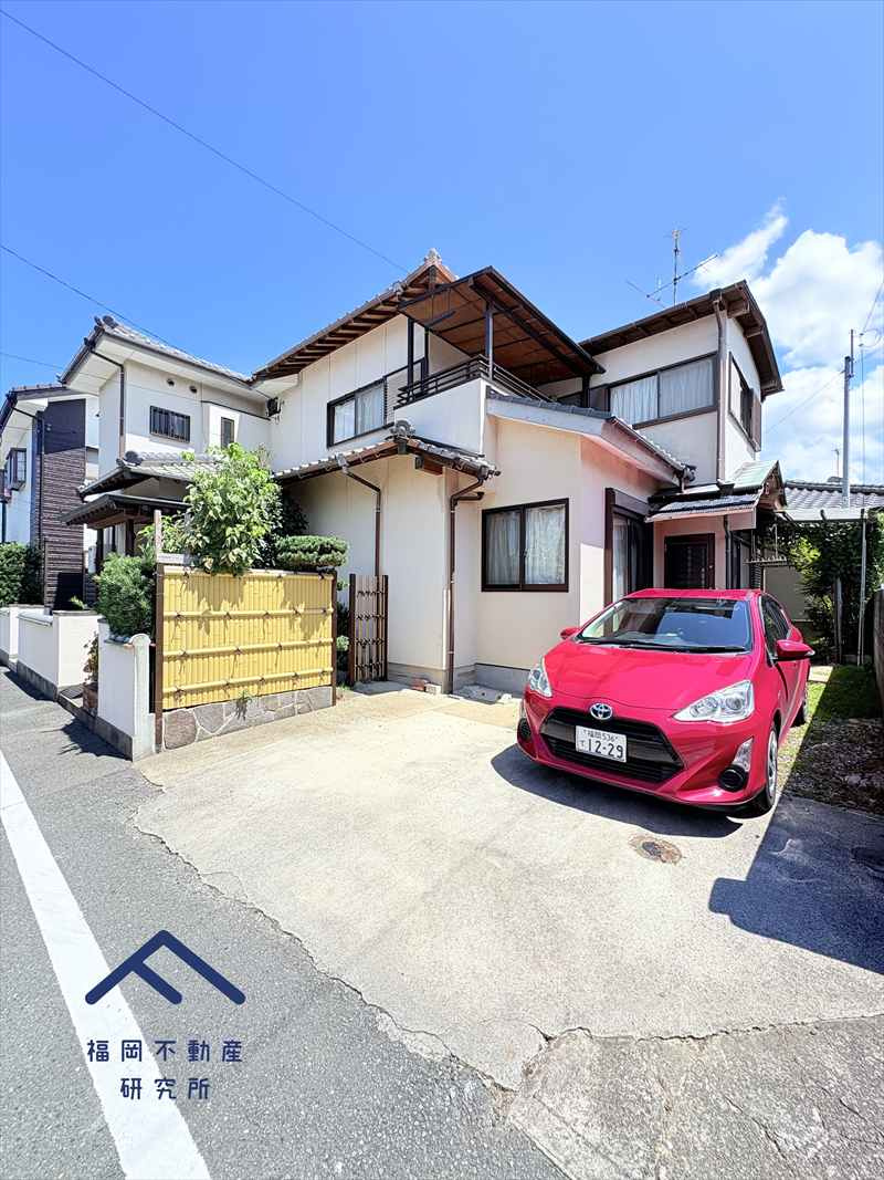 福津市中央5丁目　戸建ての前面道路含む現地写真