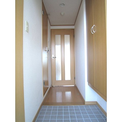 PISO壱番館の玄関