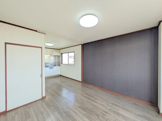 ハイツモンシェリーの居間・リビング