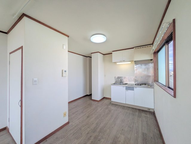 ハイツモンシェリーの居間・リビング