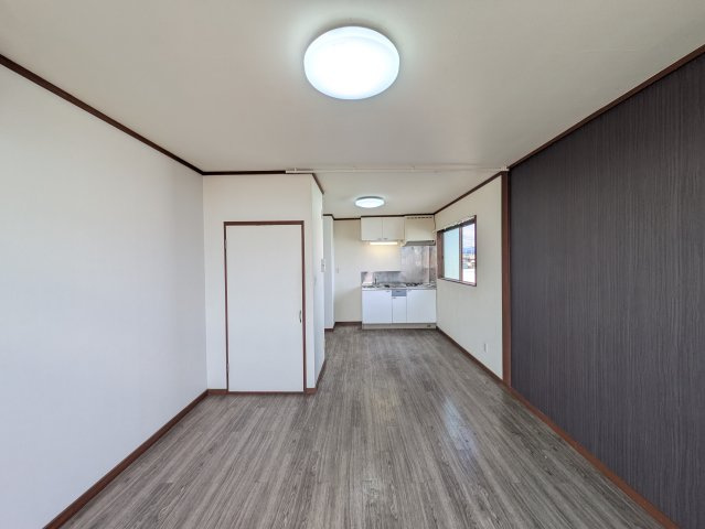 ハイツモンシェリーの居間・リビング