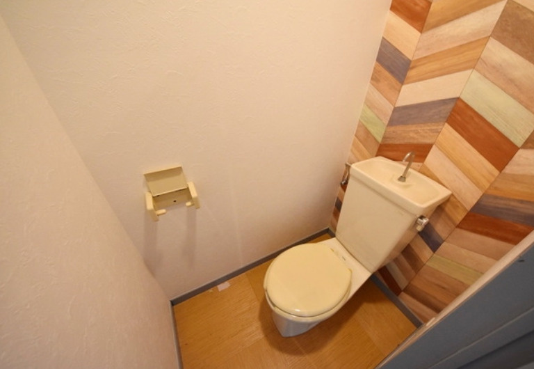 新座市野寺2丁目　満室稼働中　一棟売アパートのトイレ