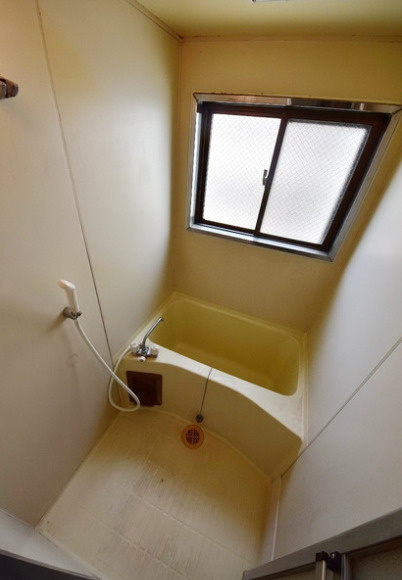 新座市野寺2丁目　満室稼働中　一棟売アパートの浴室