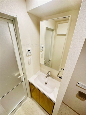 【独立洗面台】 | コンフォリア・リヴ横浜平沼