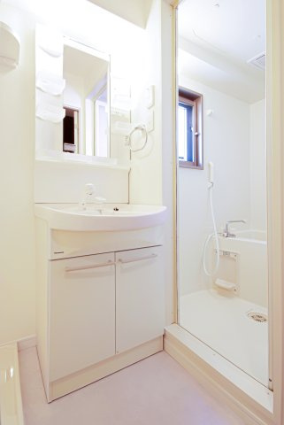 レスプリ・メゾンデリス　6階の洗面所|別号室のものになります。現状優先。