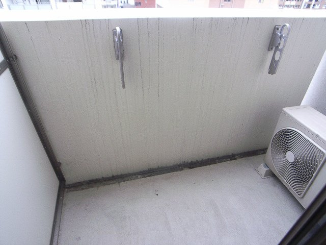 レスプリ・メゾンデリス　6階のバルコニー|別号室のものになります。現状優先。