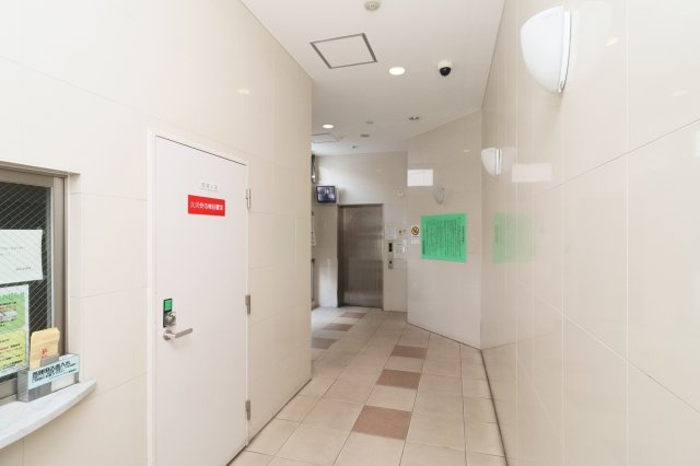 レスプリ・メゾンデリス　6階のエントランス