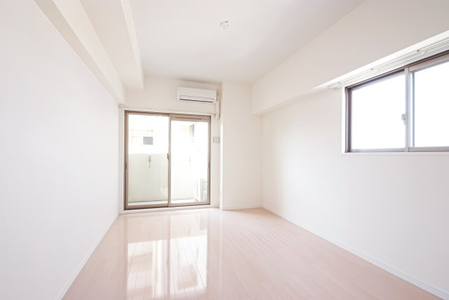 レスプリ・メゾンデリス　6階の居間・リビング|別号室のものになります。現状優先。