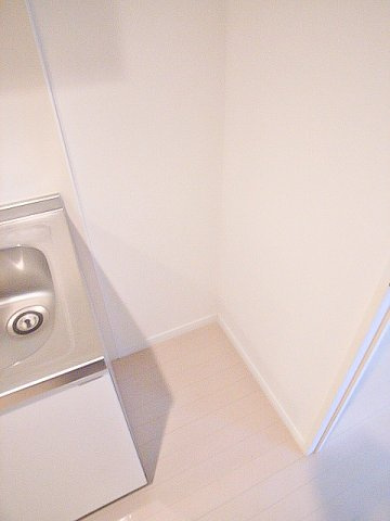 レスプリ・メゾンデリス　6階のキッチン|別号室のものになります。現状優先。