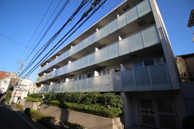 クオリア新宿余丁町の外観