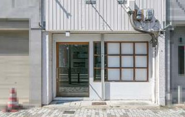 大阪市西成区長橋１丁目の店舗事務所のエントランス