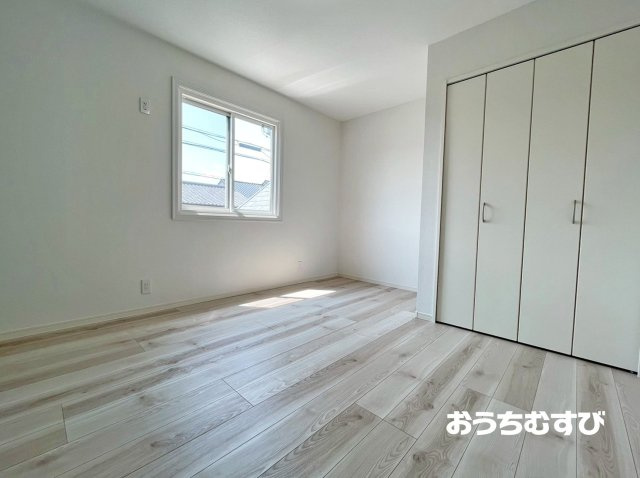春日井市坂下町の洋室