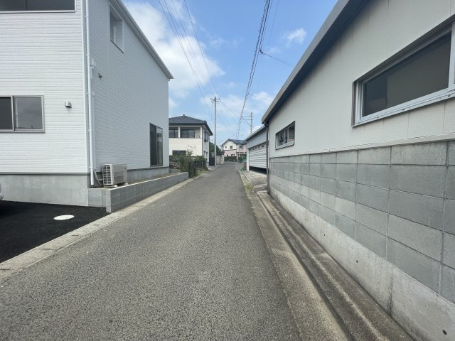 新築戸建・建売　伊達郡桑折町字北町　CRADLE GARDEN　全3棟の前面道路含む現地写真