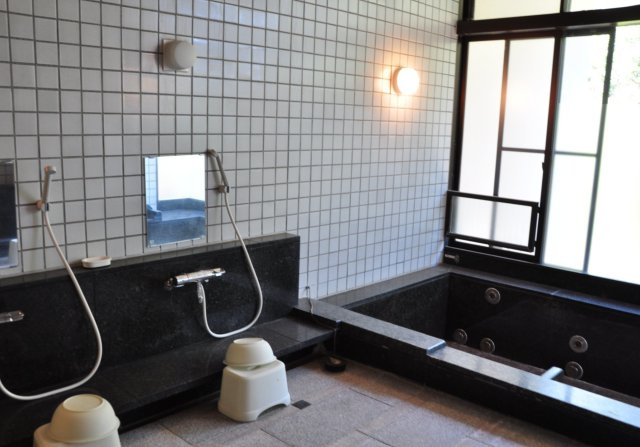 志摩市阿児町神明　オーシャンビュー　保養所の浴室