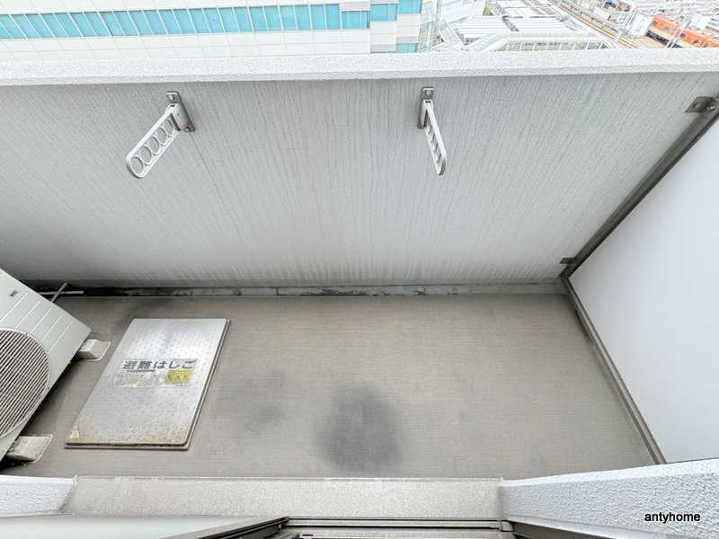 パークフラッツ野田阪神駅前　仲介手数料無料のバルコニー