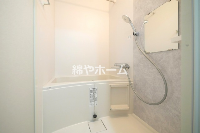 LIVIAZ OSAKA Veriteの浴室|コンパクトで使いやすいお風呂です