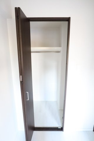 大阪市城東区野江１丁目の賃貸マンションの収納