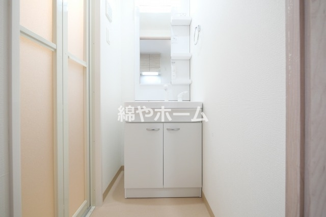 LIVIAZ OSAKA Veriteの独立洗面台|独立洗面台、朝の身支度には欠かせません