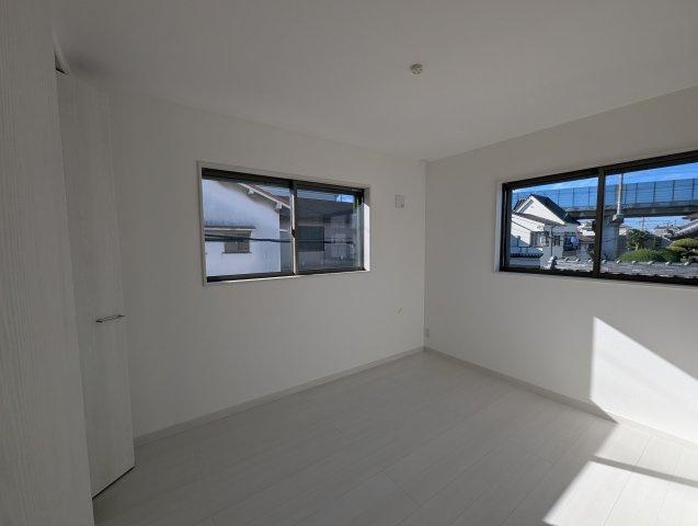 認定長期優良住宅！パークライフ神崎町の洋室