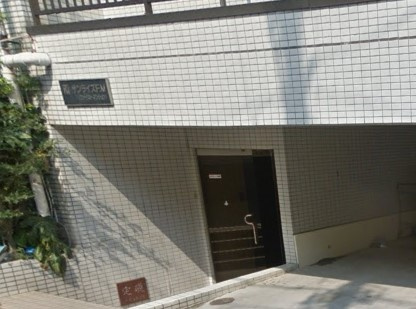 サンライズＦＭファーストマンションのエントランス