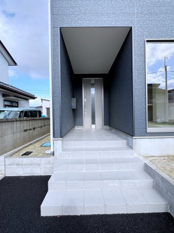 新築戸建・建売　郡山市富田町第19　CRADLE GARDEN　全8棟の玄関