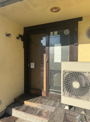 大阪市大正区泉尾１丁目の店舗一部のエントランス