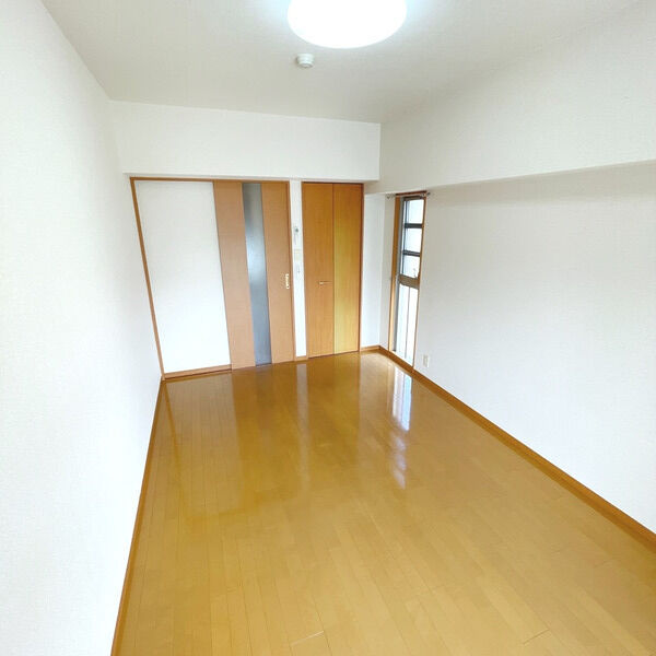 une semaineの居間・リビング