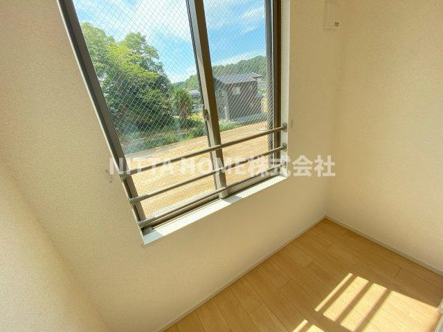 ベル　アンジュⅤのバルコニー|サンルームで快適に洗濯物ができます！！