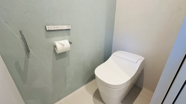 西軽井沢 追分エリア 断熱に優れた築浅中古戸建のトイレ