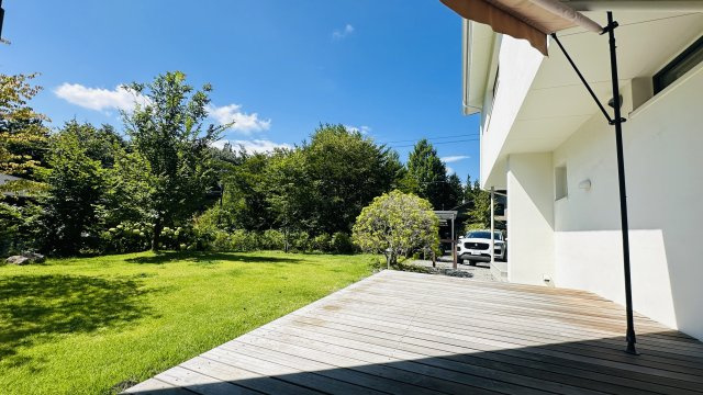 西軽井沢 追分エリア 断熱に優れた築浅中古戸建のバルコニー