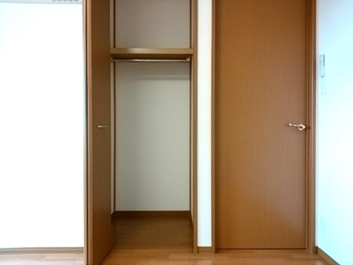 アトリエ ブランシェ A・Bの収納|こまごまとしたものを収納できそうですね