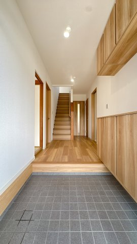 【玄関】 | 古賀市舞の里１丁目 中古戸建☆仲介手数料無料☆