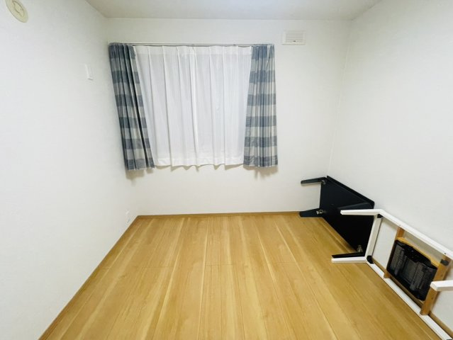 【洋室】 | 笠間市鯉淵　積水ハイム施工　オール電化中古戸建