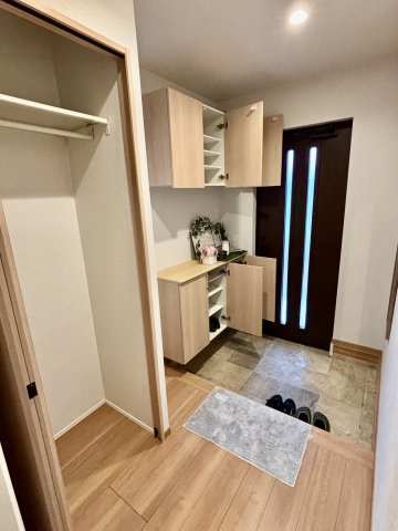 【玄関】 | 笠間市鯉淵　積水ハイム施工　オール電化中古戸建