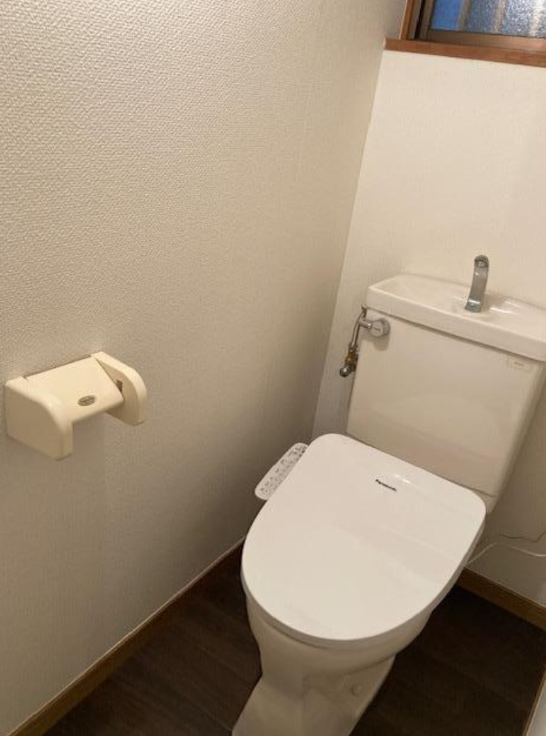 堺市北区東雲東町4丁　浅香駅徒歩約6分　収益中古テラスハウスのトイレ