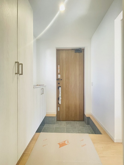 【玄関】 | 福岡県糟屋郡宇美町桜原１丁目　戸建て