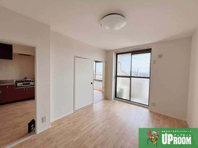 サンハイツ今枝の居間・リビング