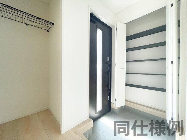 新築戸建・建売　二本松市竹田二丁目　CRADLE GARDEN　全5棟の玄関|同仕様