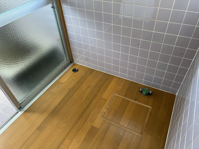 美咲町西川店舗付き中古住宅　3DKの脱衣所