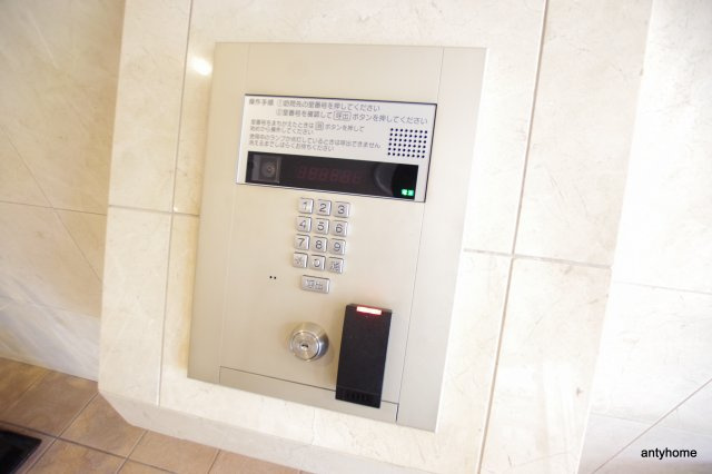 イーバイユー新大阪 仲介手数料無料のセキュリティ