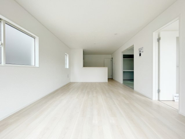 新築戸建・建売　二本松市竹田二丁目　CRADLE GARDEN　全5棟の居間・リビング