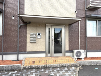 【エントランス】 | ファミーユスクエアー B棟 | オートロック