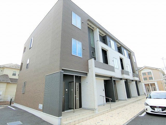マル（maru）のエントランス