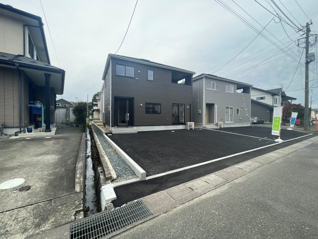 新築戸建・建売　二本松市竹田二丁目　CRADLE GARDEN　全5棟の前面道路含む現地写真
