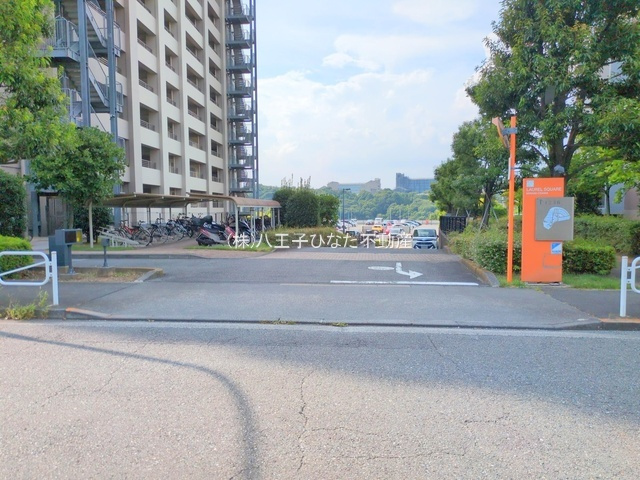 祝　成約済み　ローレルスクエア南大沢　6番館 　八王子市　中古マンションの周辺|～仲介手数料無料☆八王子ひなた不動産～ローレルスクエア南大沢6番館 